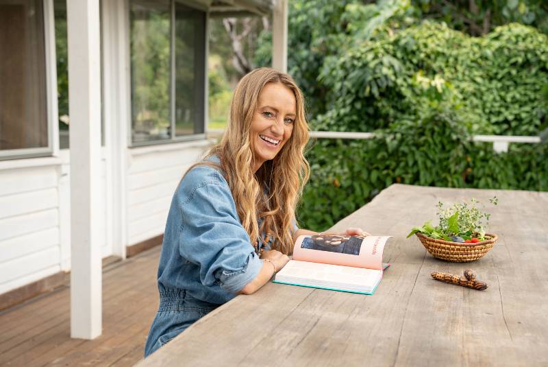 W50BR25-CoC-MindyWoods-4