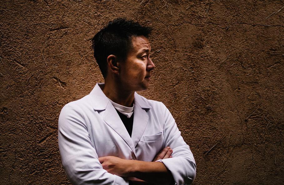 Yorozu-Fukuoka-Japan-01