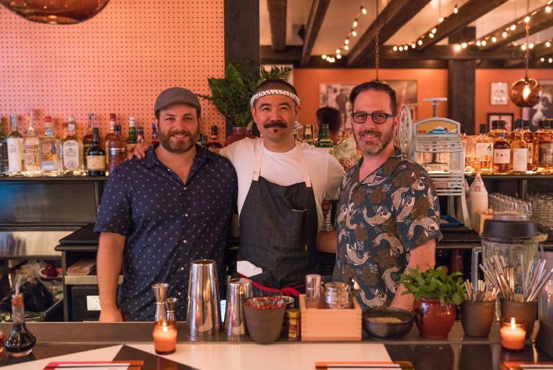 NA50BB22-Bartenders-Bartender-Team